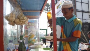 Pedagang Meraup Rezeki dari Muktamar Persis di Bandung