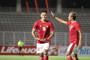 Tetap Modis, Ini Gaya Striker Muhammad Rafli Berbaju Koko