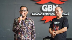 Eros Djarot: Mahfud MD Berani Lawan Oligarki