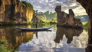 Main ke Kandang Godzilla, Wisata Alam yang Tak Jauh dari Jakarta