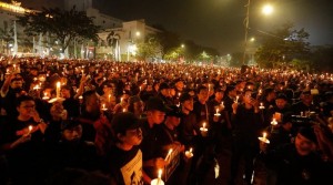 Bonek Rajut Ukhuwah dengan Aremania