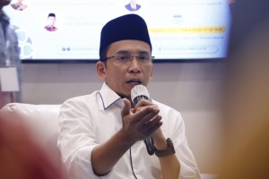 TGB: Jadikan Masjid Tempat Aman, Nyaman, dan Menyatukan