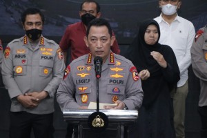 Daftar Lengkap 6 Tersangka dan Perannya di Tragedi Kanjuruhan