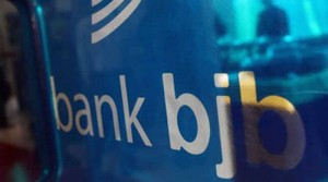 Warga Karawang Tuntut Pembagian Sertifikat Tanah di BJB Cabang Karawang