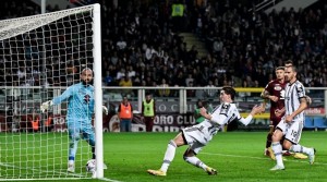 Gol Tunggal Vlahovic Bawa Juventus Kalahkan Torino 1-0