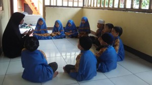 Perbedaan Antara Kuttab, Madrasah, dan Pesantren