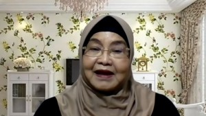 Siti Fadilah Supari: Penyebab Gangguan Ginjal Akut Tak Hanya Obat Sirup