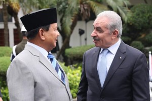 Prabowo Beri Beasiswa untuk Anak-anak Palestina Kuliah di Unhan