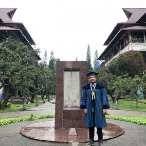 Rasa Penasaran dan Haus Ilmu Antar Ilmi Raih Gelar Doktor ITB di Usia 26 Tahun