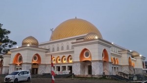 Masjid Grand Wisata Bekasi Gelar Tabligh Akbar Maulid Bersama Gus Muwafiq