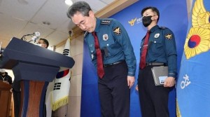 Polisi Korea Selatan Membungkuk Minta Maaf atas Tragedi Itaewon