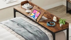 5 Rekomendasi Meja Laptop, Cocok Buat Kaum Rebahan