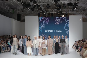 Koleksi Kolaborasi Kami dan Dalia Tonjolkan Ketegasan dan Keanggunan