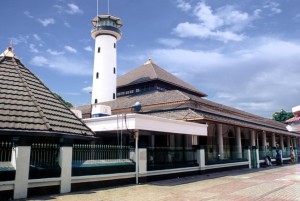 Berdiri Sejak 1421, Masjid Agung Sunan Ampel Kini Berusia 6 Abad