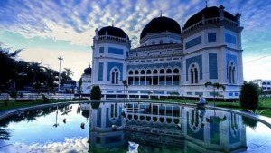 Masjid Raya Medan Padukan Nuansa India, Spanyol, dan Timur Tengah
