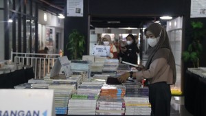 Mendorong Minat Baca Lewat Jakbook Festival 2022