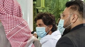 Viral Video Shah Rukh Khan Umrah Jadi Sorotan Publik