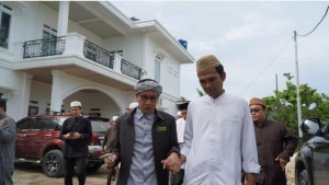 Sowan ke Riau, Buya Yahya Bagi Rahasia Sukses untuk Santri UAS
