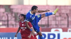 Gol Telat Ezra Walian Bawa Persib Kemenangan atas Persis Solo