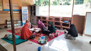 Keterbatasan Tak Surutkan Semangat Warga Pedalaman Kalimantan Belajar Islam