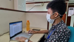 Alfian Andhika, Disabilitas Netra Lulusan Unair Berhasil Jadi ASN