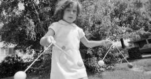 Fakta Lato-Lato, Mainan Jadul Viral Pernah Dilarang di AS