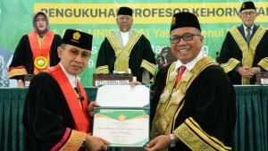 Unissula Anugerahkan Gelar Profesor Kehormatan pada Buya Yahya