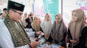 Sandiaga Uno Apresiasi Ponpes Fadhlul Fadhlan Kembangkan UMKM Ekraf