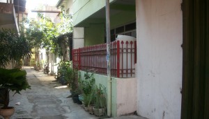 Tips Jaga Keindahan Rumah di Gang Sempit dan Padat Penduduk