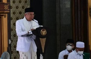 Tawakal Menurut Kiai Ma'ruf Amin: Pasrah Bukan Berarti Pasif
