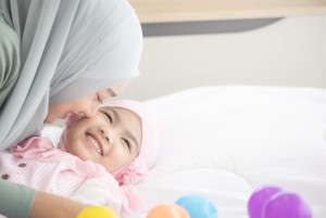 8 Tips Membuat Anak Bahagia, Manfaatnya Dahsyat Bun!
