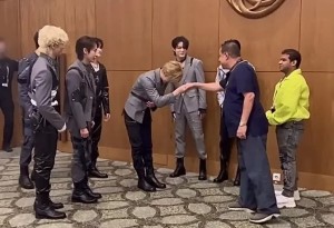 Perilaku Santun Member NCT Dream: Salim ke Pak Muh, Ayah Fadil Jaidi