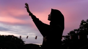 Cara Jaga Izzah sebagai Wanita Single di Era Akhir Zaman