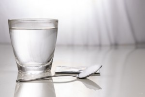 Klaim Salah Kaprah Minum Oralit Bisa Bikin Kuat Puasa