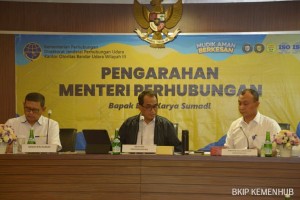 Menhub Cek Kesiapan Transportasi Jelang Arus Mudik di Jatim