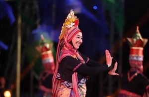 Asri Welas Sebut NTB Trendsetter Fesyen Muslimah Indonesia