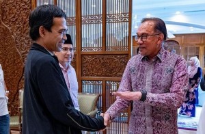 UAS Bertemu Anwar Ibrahim, Bahas Dinamika Dakwah dan Isu Agama