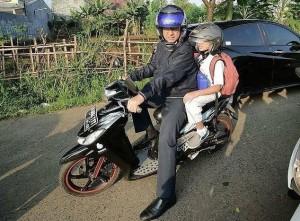 Cerita Anies Baswedan dan Zaskia Mecca Antar Anak di Hari Pertama Sekolah