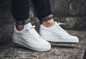 3 Gaya Fesyen dari Meeting hingga Hangout, Makin Trendy dengan Nike Air Force 1