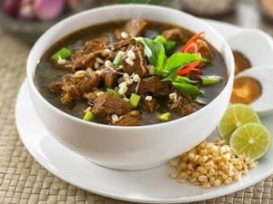 Nangkring Nomor 1 Taste Atlas, Rawon Dilabeli sebagai Sup Terenak di Dunia