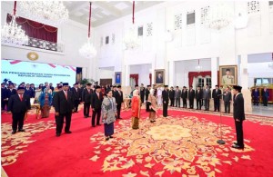 HUT Kemerdekaan Indonesia, 18 Tokoh Terima Tanda Kehormatan dari Presiden