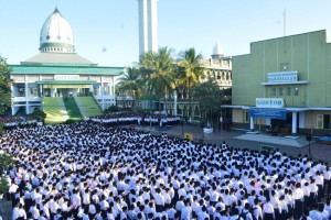100 Tahun Gontor, IKPM Malut dan Wali Santri akan Kibarkan Bendera di Bawah Laut