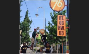 Inisiatif Anak-anak Muda Terangi Desa-desa di Probolinggo