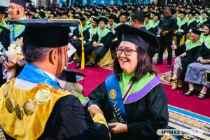 Windiyati Nugroho Diwisuda Usia 77 Tahun, Motivasinya Memperdalam Ilmu