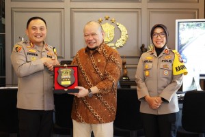 Ketua DPD RI Bedah HAM dan Cita-cita Bangsa Sesuai Konstitusi di FH Unair