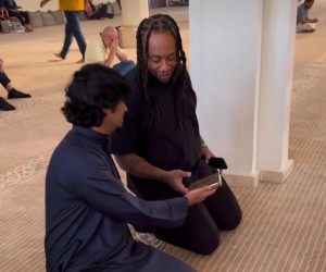 Peluk Islam, Ty Dolla Sign Diberi Hadiah Al-Qur'an dari Putra Miliarder Dubai