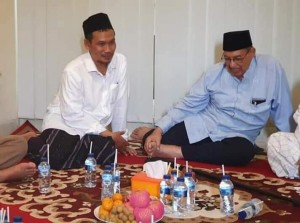 Pujian Prof Quraish Shihab pada Gus Baha: Orang Alim Besar tapi Sembunyi