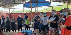 Mahasiswa Australia Belajar Pengelolaan Sampah kepada Komunitas Pemulung