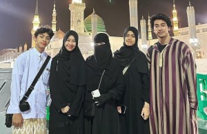 Pesan Haru Ummi Pipik untuk Mendiang Uje: Alhamdulillah Amanahmu Sudah Kutunaikan