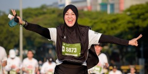 Outfit Sopan Natasha Rizky di Maraton 5K Bikin Netizen Penasaran: Spill Roknya Dong!